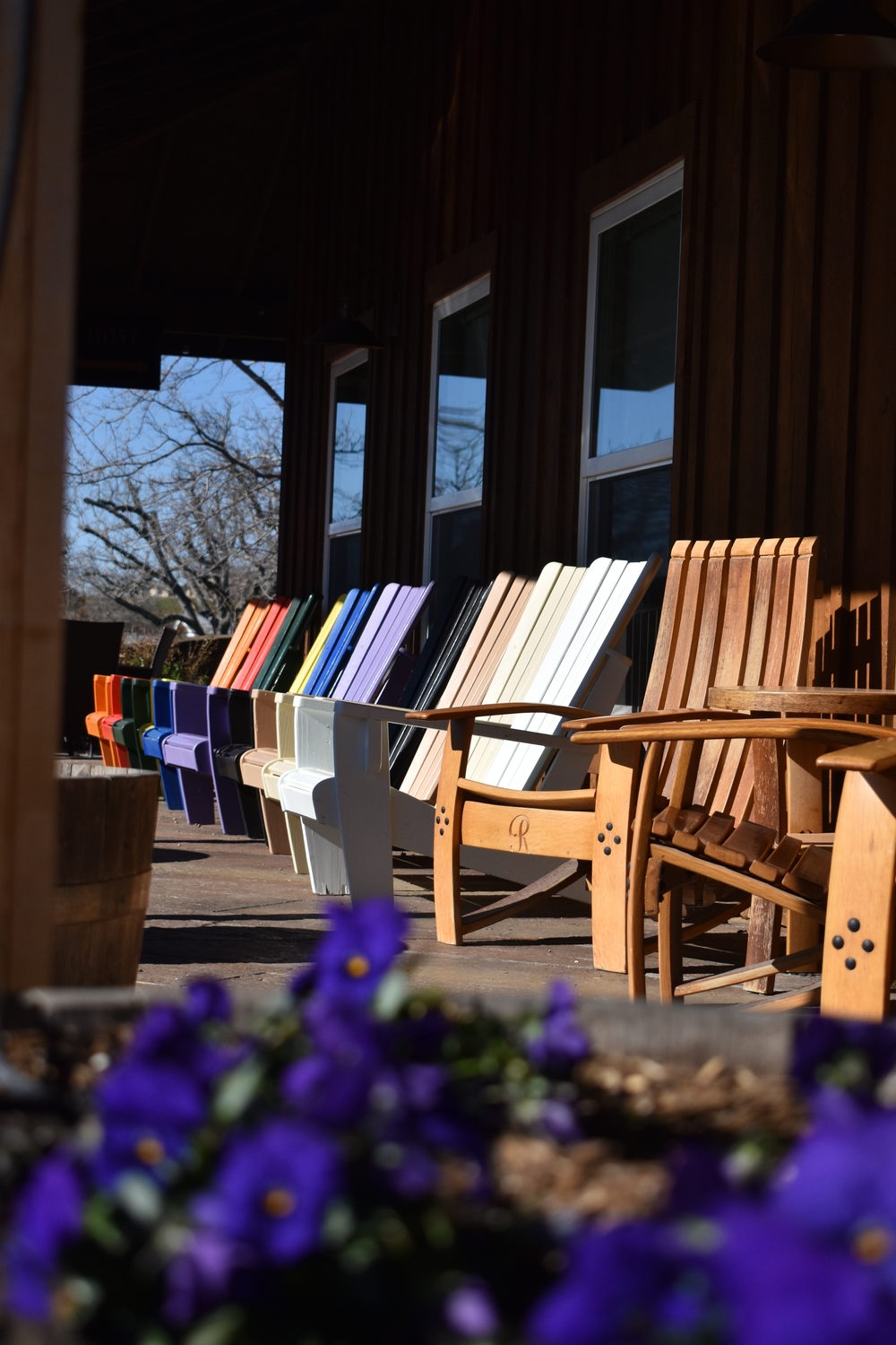 outdoor sitting area at Jeff Runquist Wines - Amador County Wine Tasting